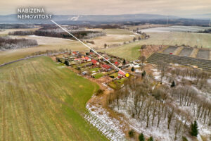Hledáte klidné bydlení uprostřed krásné přírody, nebo místo, kam můžete utéct od shonu města? Nabízíme k prodeji rodinný dům v malebné části Krajkové – Květné.