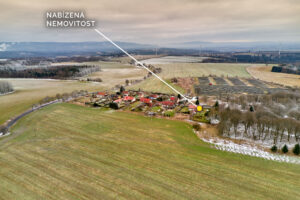 Hledáte klidné bydlení uprostřed krásné přírody, nebo místo, kam můžete utéct od shonu města? Nabízíme k prodeji rodinný dům v malebné části Krajkové – Květné.