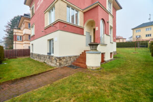 Prodej krásného bytu 2+1 v Karlových Varech, v Bohaticích. Skvělá investiční příležitost.