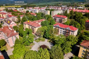 Byt 2+1 v Ostrově, ulice Štúrova, na PRODEJ. Byt je po rekonstrukci, světlý, prostorný, ihned k nastěhování.