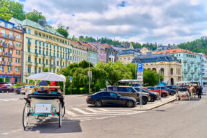 Luxusní byt na prodej - v centru Karlových Varů, 3+KK, 137 m2, vybavený, prostorný.