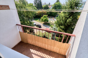 balkon bytu 2+1, velikost 54 m2, na adrese Štúrova 537/27, v Praze, NA PRODEJ!