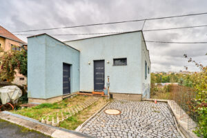 Prodej unikátního domu 5+KK o velikosti 141 m2 ve Všeborovicích u Karlových Varů, se zahradou.