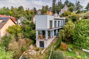 Prodej unikátního domu 5+KK o velikosti 141 m2 ve Všeborovicích u Karlových Varů, se zahradou.