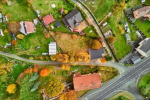 Rodinný dům k PRODEJI na adrese Teplička 62. 3+KK o velikosti 92 m², se zahradou a garáží.