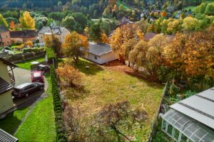 Rodinný dům k PRODEJI na adrese Teplička 62. 3+KK o velikosti 92 m², se zahradou a garáží.